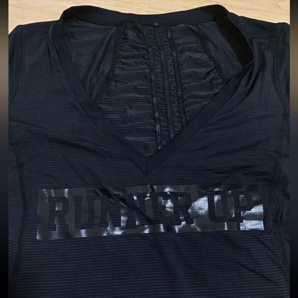 Lululemon sport T-shirt